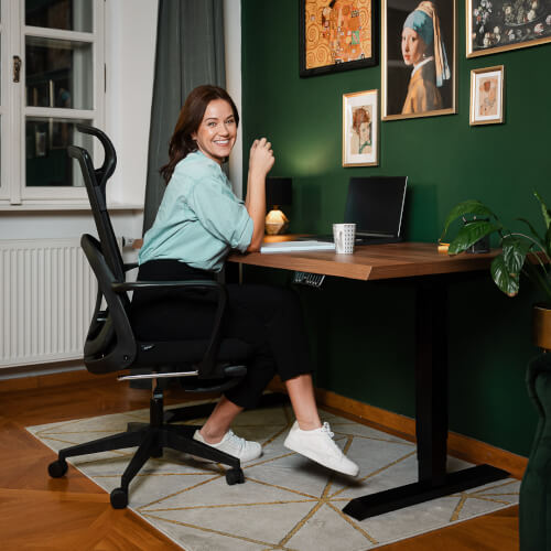 Ergonomická kancelářská židle s podnožkou Liftor Orca - černá